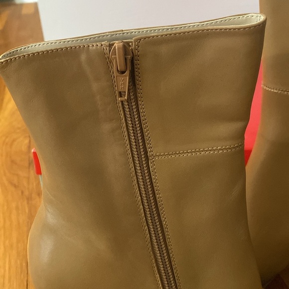 Guess By Marciano Tan Leather Heeled Booties Size 9 - Picture 3 of 9